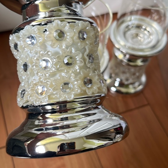 3 Pc Floral Detail Candle Holders - Picture 4 of 4